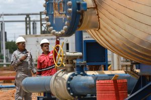 <p>Venezuela has the world&#8217;s largest reserves of crude oil, but government subsidies for domestic fuel consumption have contributed to an economic crisis (Image: Alamy)</p>