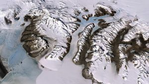 <p>冰川融化和变暖的海洋面积扩张造成的海平面上升将给全球的社会和经济带来严峻的挑战。图片来源：<a href="https://www.flickr.com/photos/24354425@N03/">Stuart Rankin</a></p>