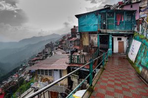 <p>What distance is possible in places like Ganj Road, Shimla, Himachal Pradesh? (Image: Alamy)</p>
