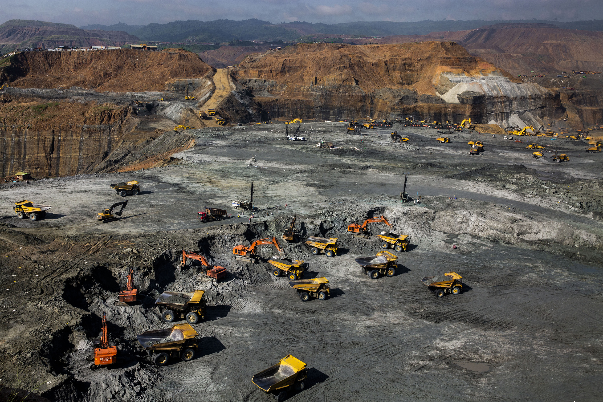 Danger and desperation in Myanmar’s jade mines - China Dialogue