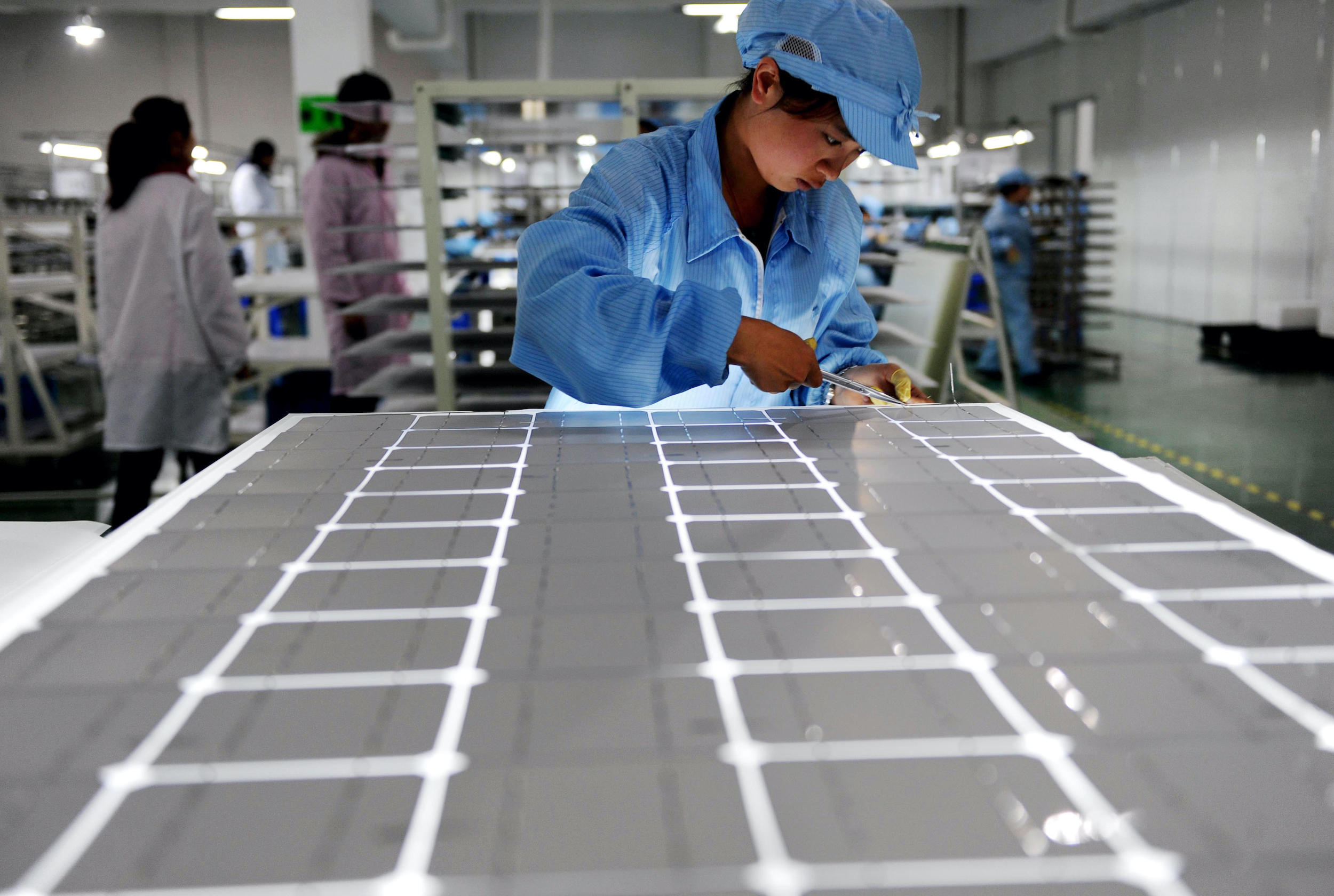 Производитель make. Solar Panel Manufacturing. Solar Panel Production. Solar Panel Production line. Aionrise Manufacturing Panels.