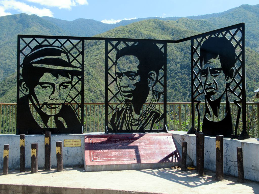 monument commemorates three tribal leaders killed during resistance to the Chico River dam project in the 1980s