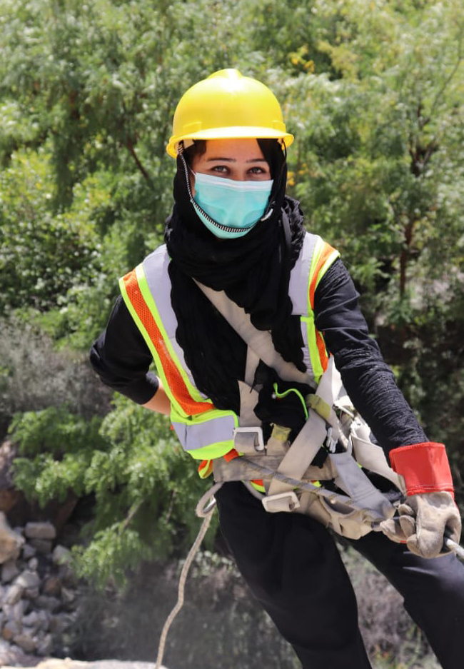 Rappelling training