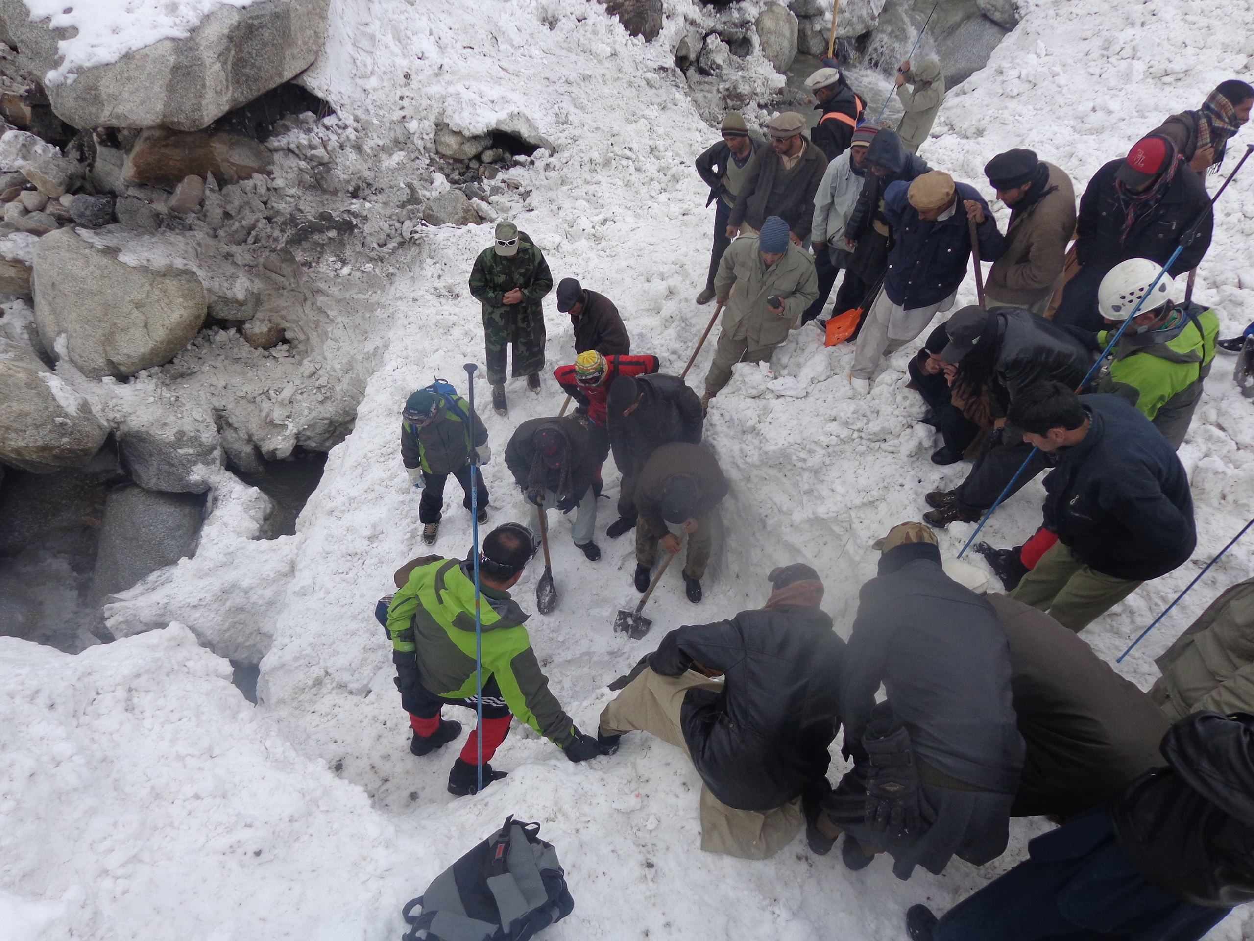Rescuers working after the Susoom avalanche