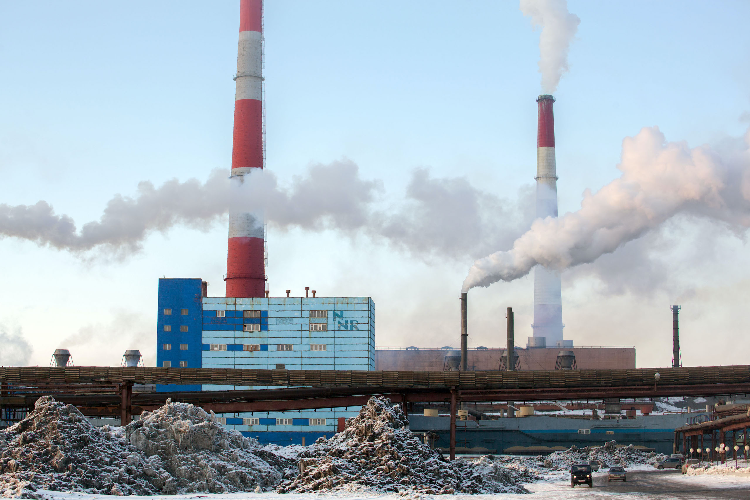 A smelting plant belonging to Norilsk Nickel, in the Russian city of Norilsk_Liza Udilova